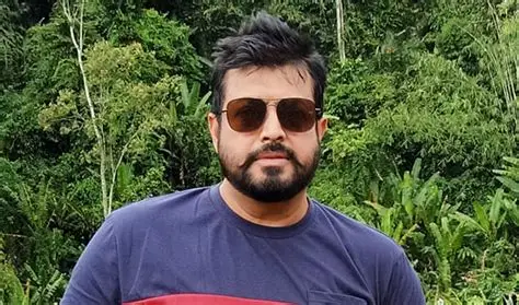 আবারও কুলির চরিত্রে ফিরছেন ওমর সানী